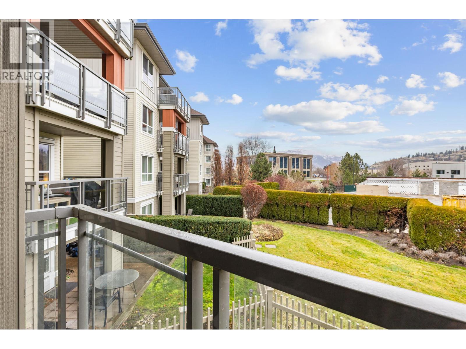 210 1093 Sunset Drive, Kelowna