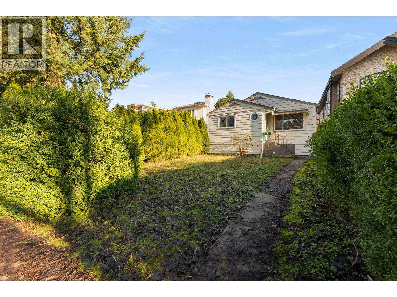 5556 EARLES STREET, Vancouver