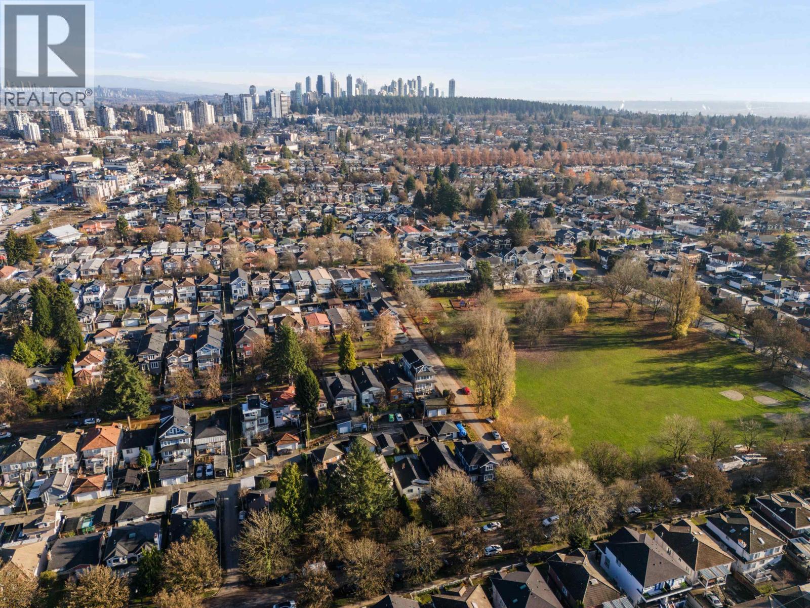 5556 EARLES STREET, Vancouver