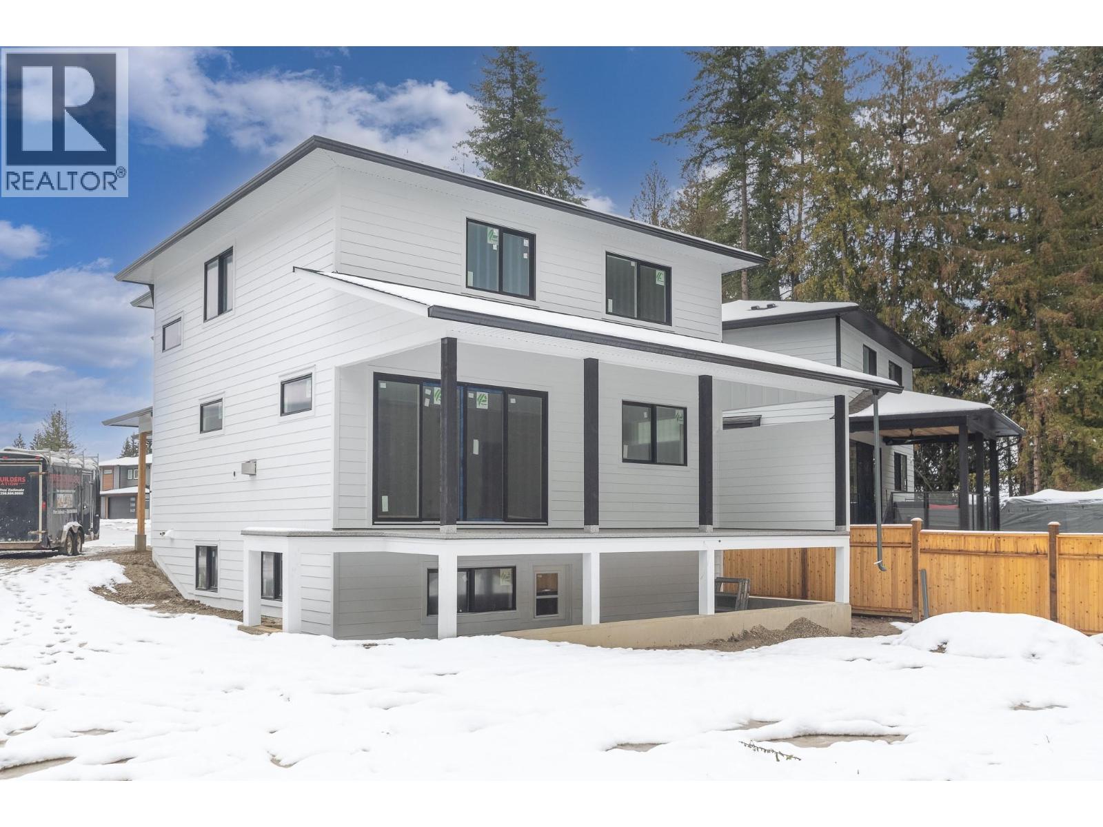 1500 21 Street NE, Salmon Arm