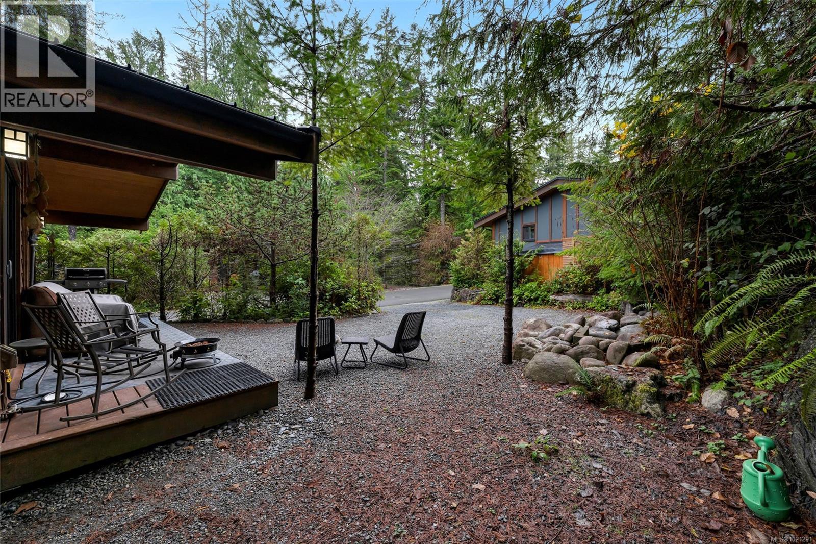 10 6574 Baird Rd, Port Renfrew