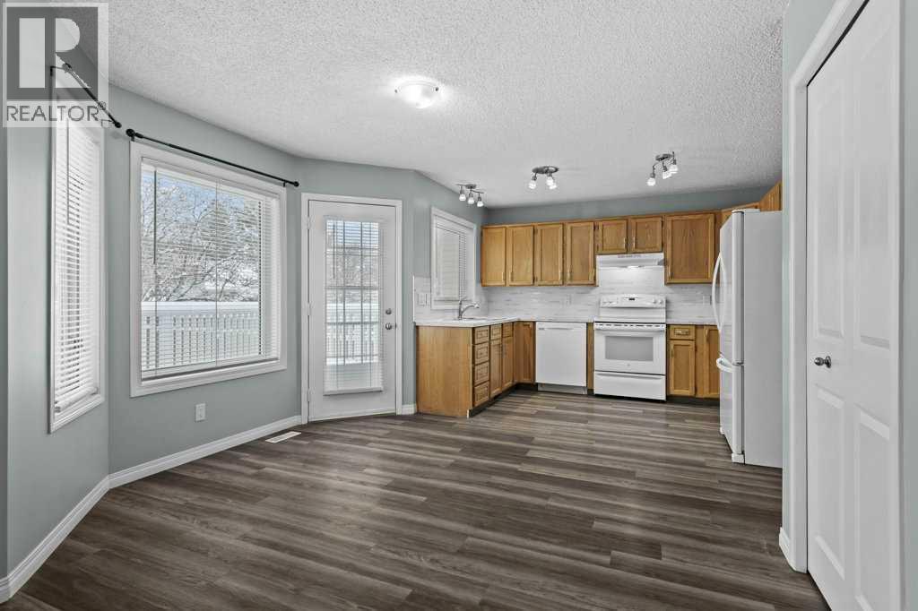 Single Family House for Sale in  Douglas Woods Heights SE Douglasdale/Glen Calgary 