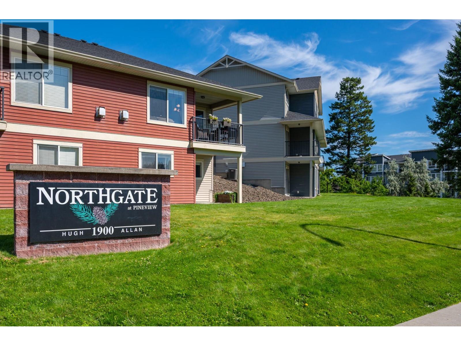 1900 HUGH ALLAN Drive, Kamloops - Exteriors - Full Complex View - Photo 10