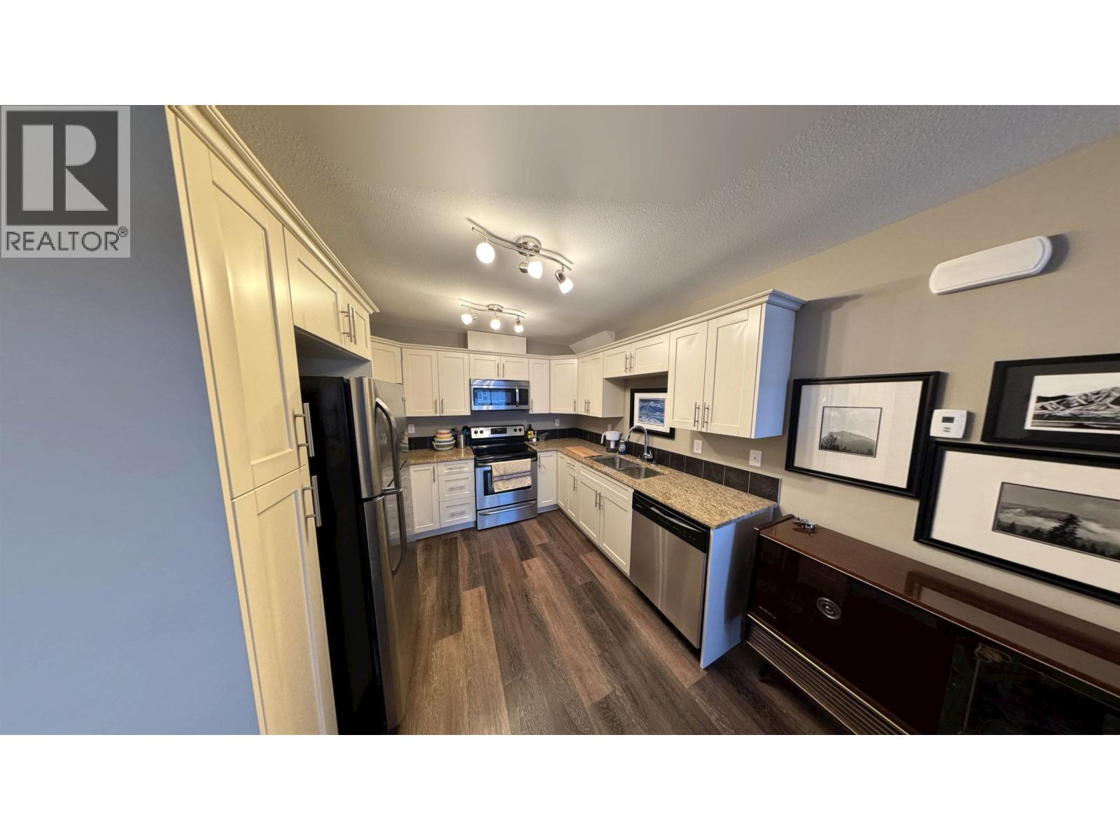 120 10104 114A AVENUE, Fort St. John