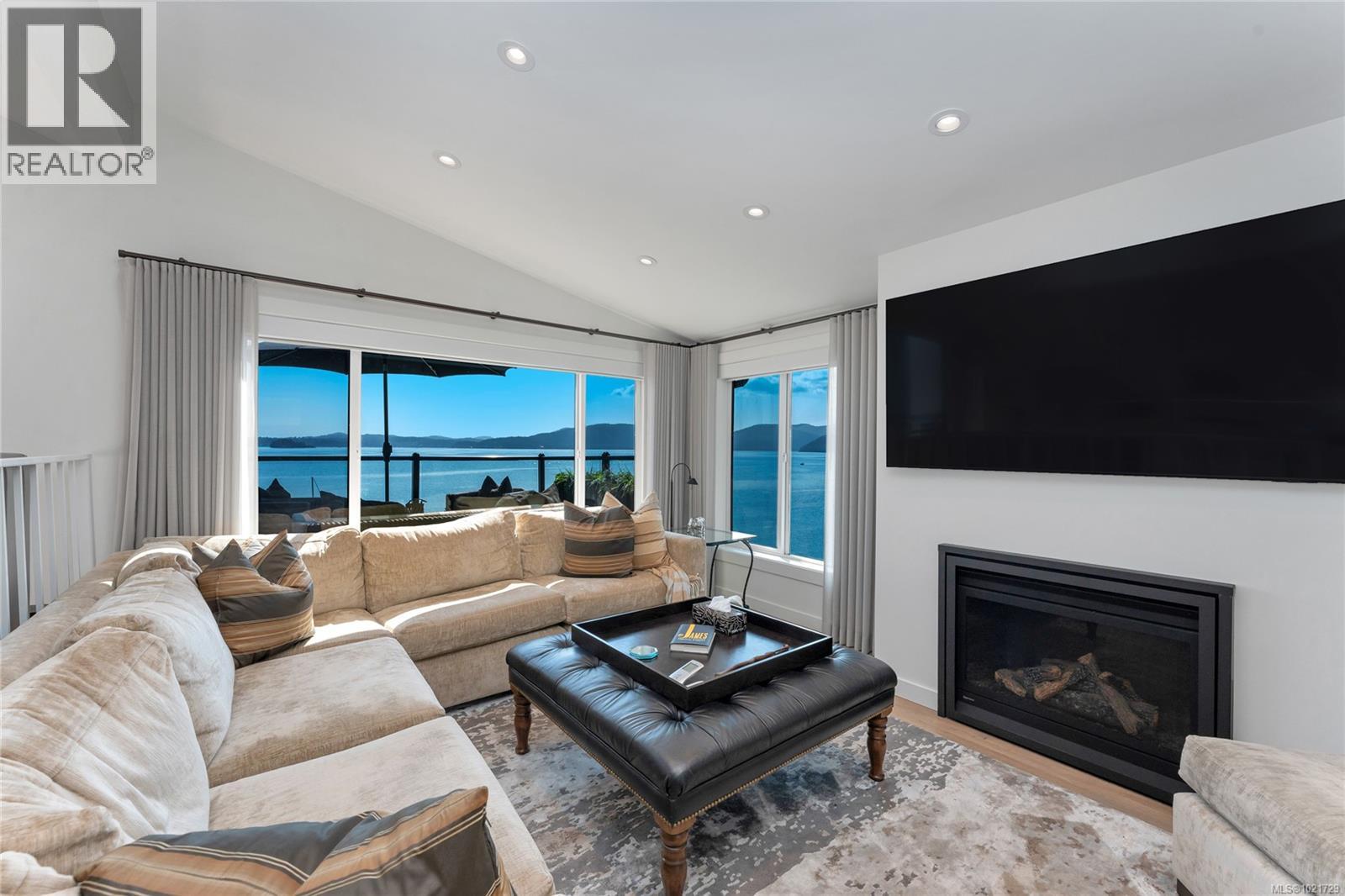 4 1723 Sandy Beach Rd, Mill Bay