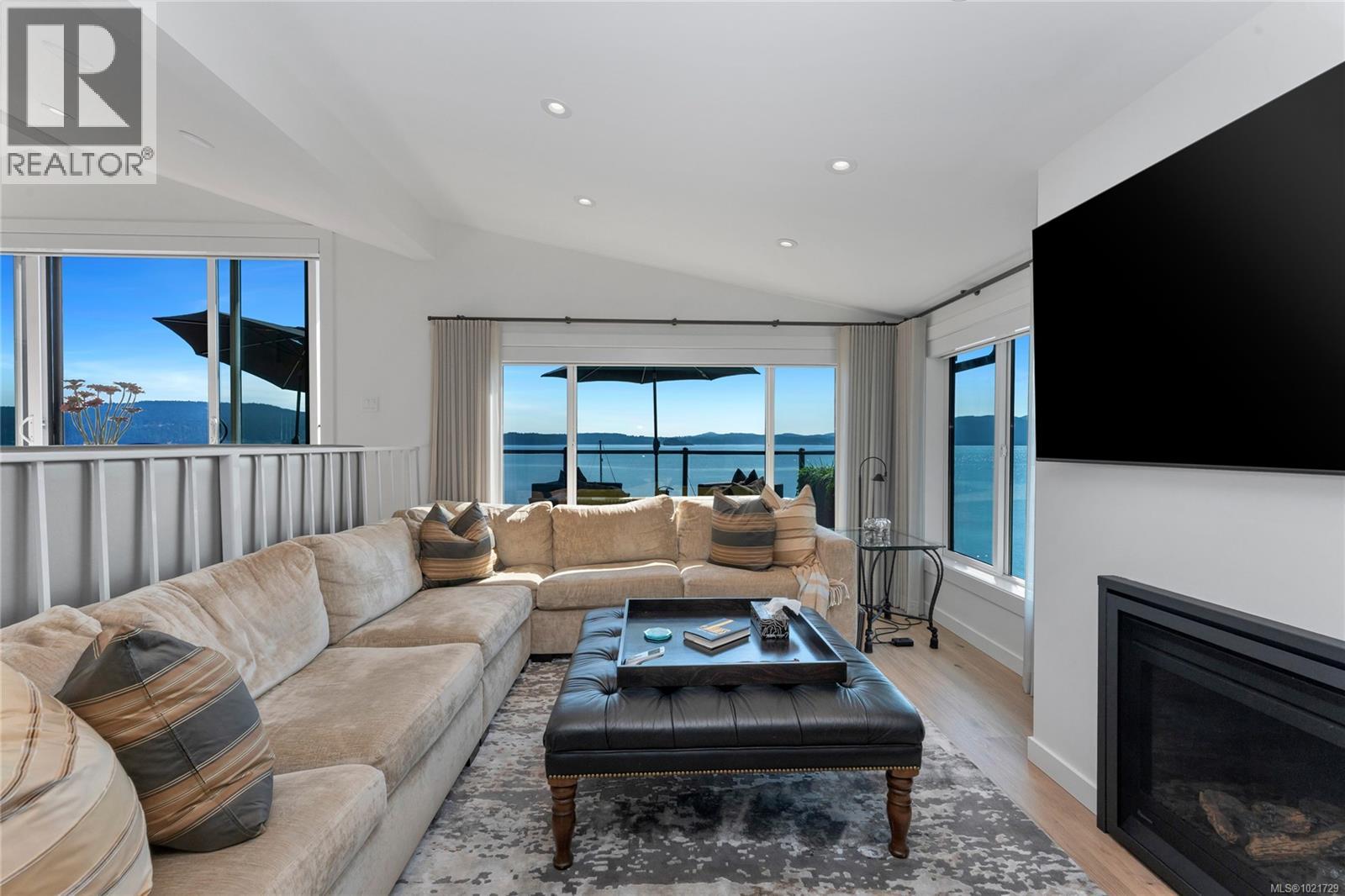 4 1723 Sandy Beach Rd, Mill Bay