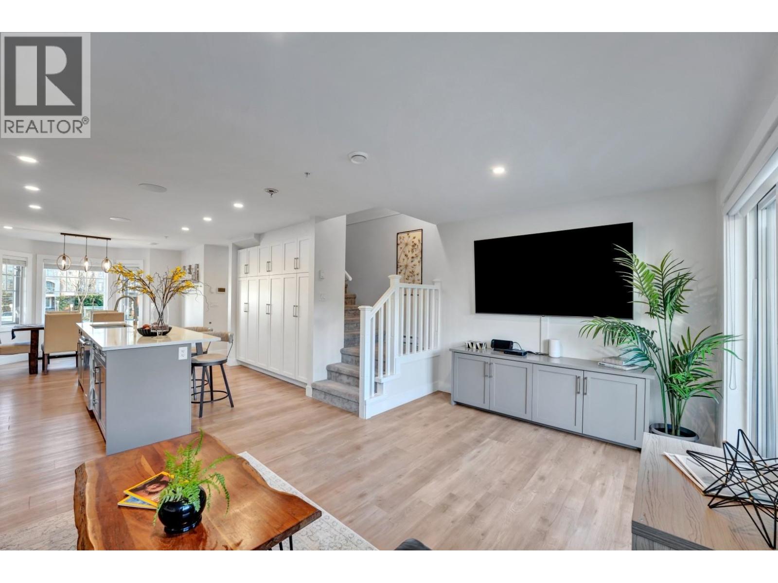 3 2338 KELLY AVENUE, Port Coquitlam