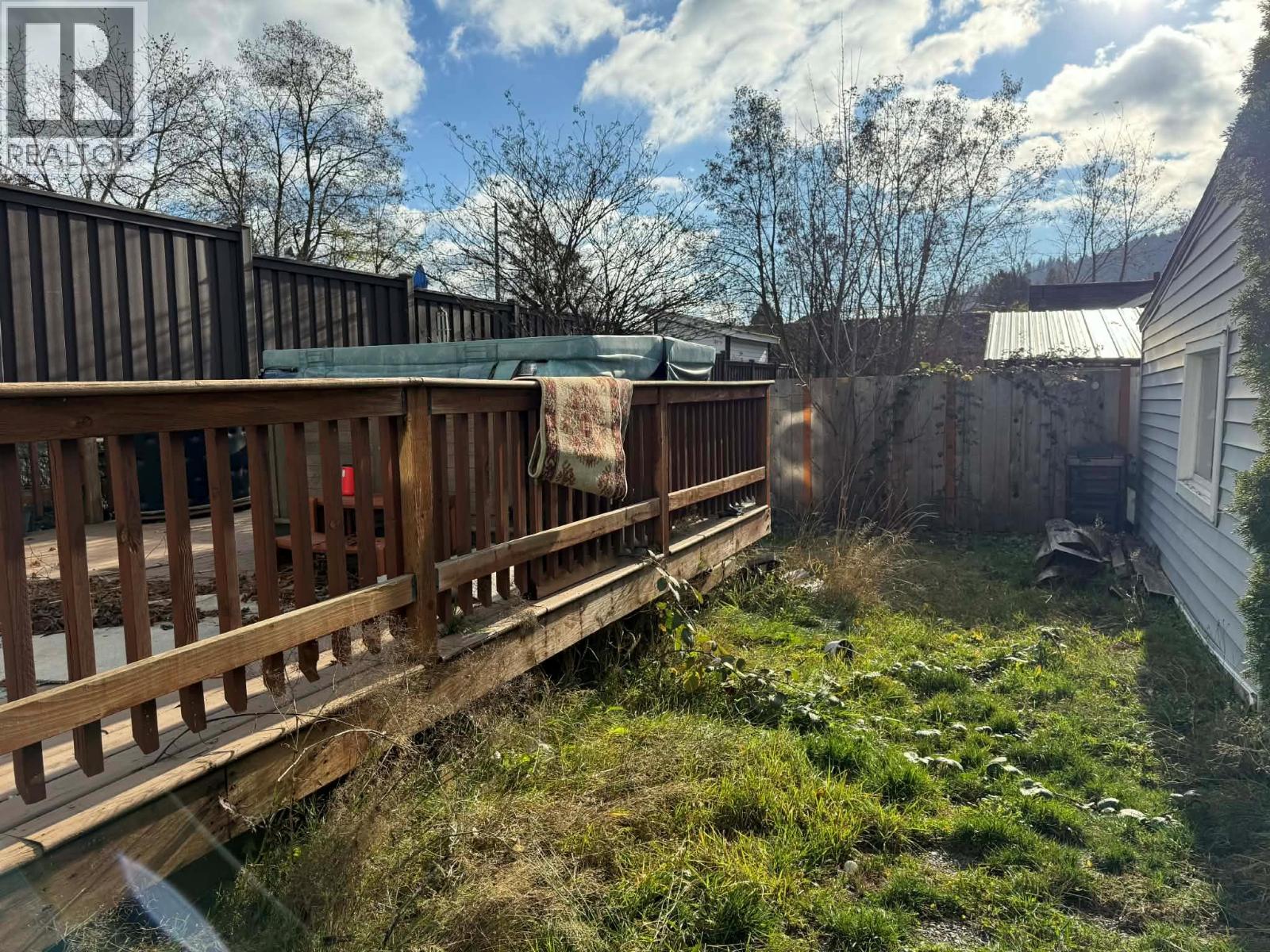 168 CRESCENT Street, Castlegar