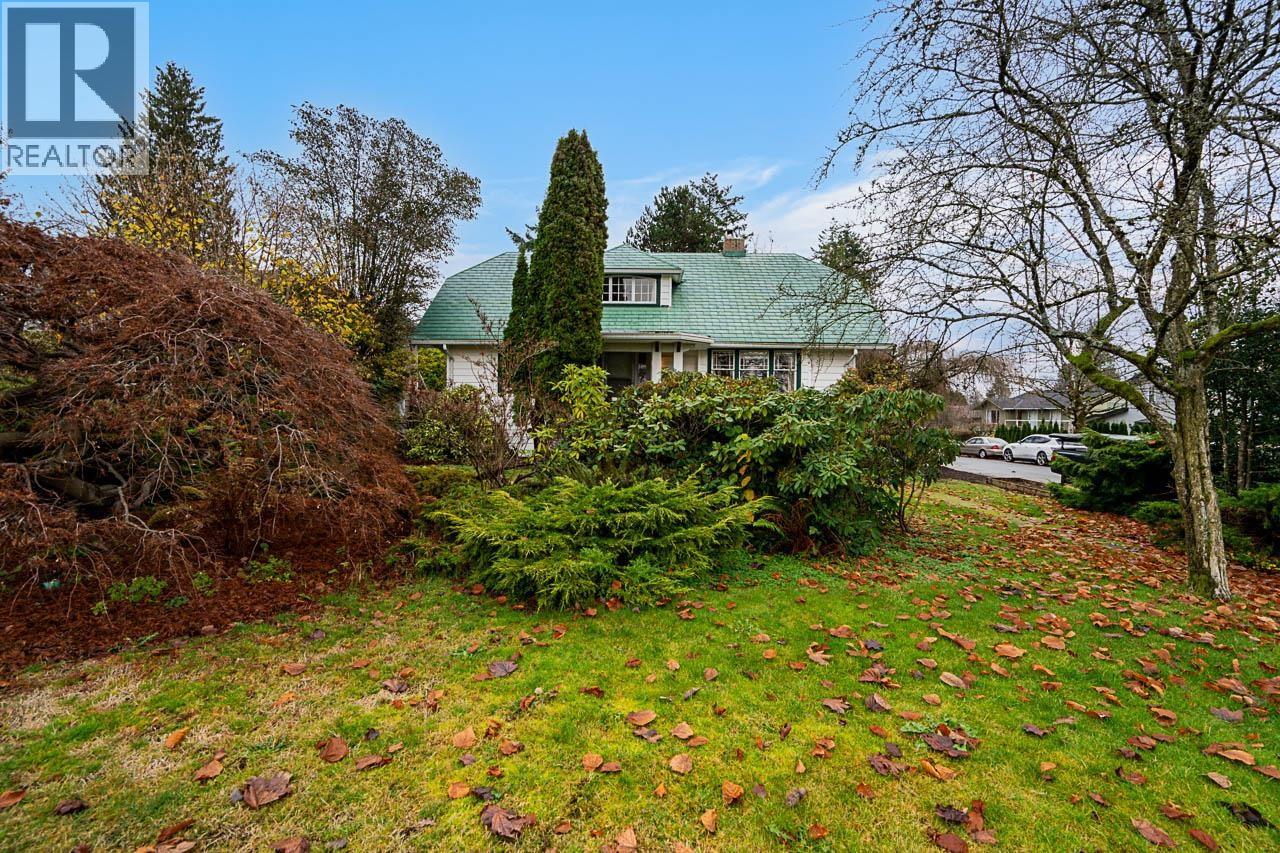 1204 GRAND BOULEVARD, North Vancouver