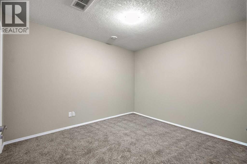 Single Family House for Sale in  Nolancliff Place NW Nolan Hill Calgary 