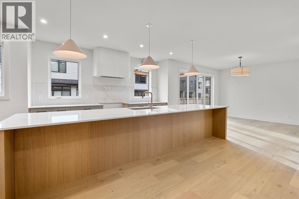 Single Family House for Sale in  Greenwich Row NW Greenwood/Greenbriar Calgary 