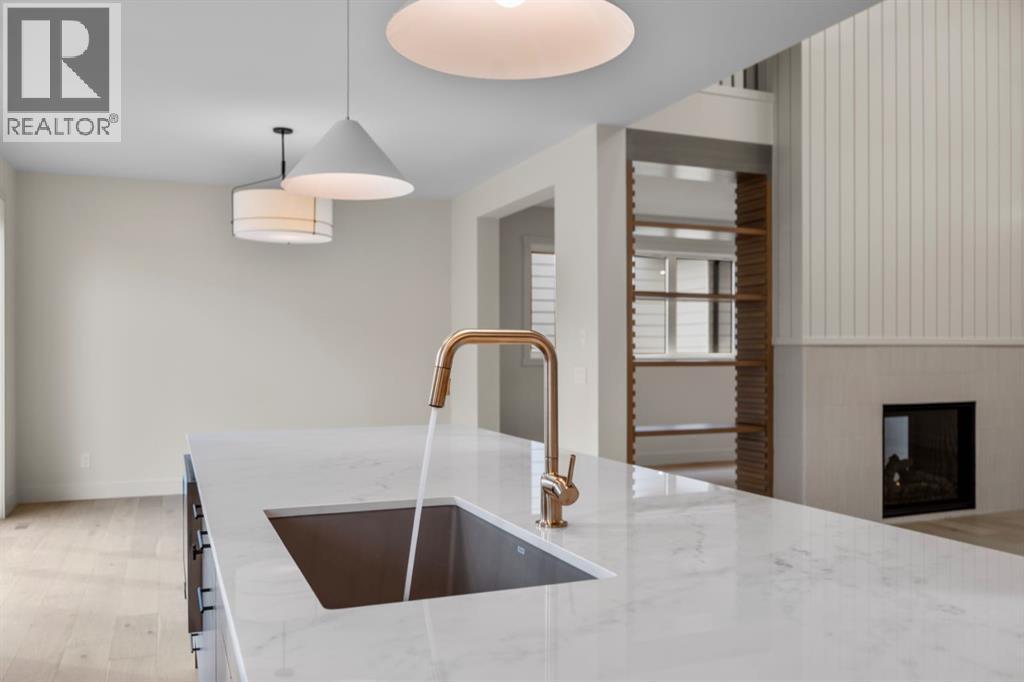 Single Family House for Sale in  Greenwich Row NW Greenwood/Greenbriar Calgary 