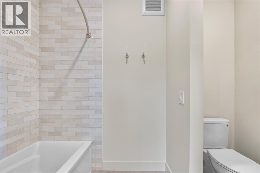 Single Family House for Sale in  Greenwich Row NW Greenwood/Greenbriar Calgary 