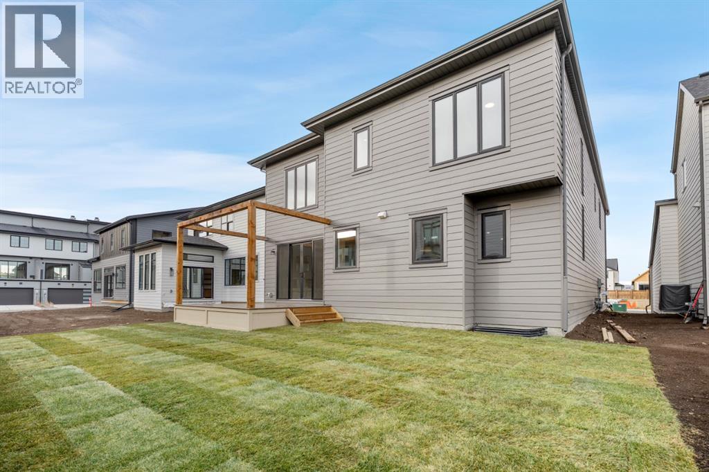 Single Family House for Sale in  Greenwich Row NW Greenwood/Greenbriar Calgary 