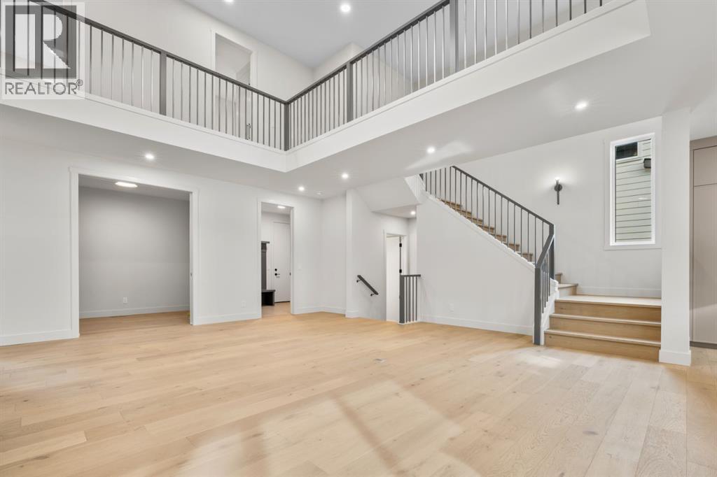 Single Family House for Sale in  Greenwich Row NW Greenwood/Greenbriar Calgary 