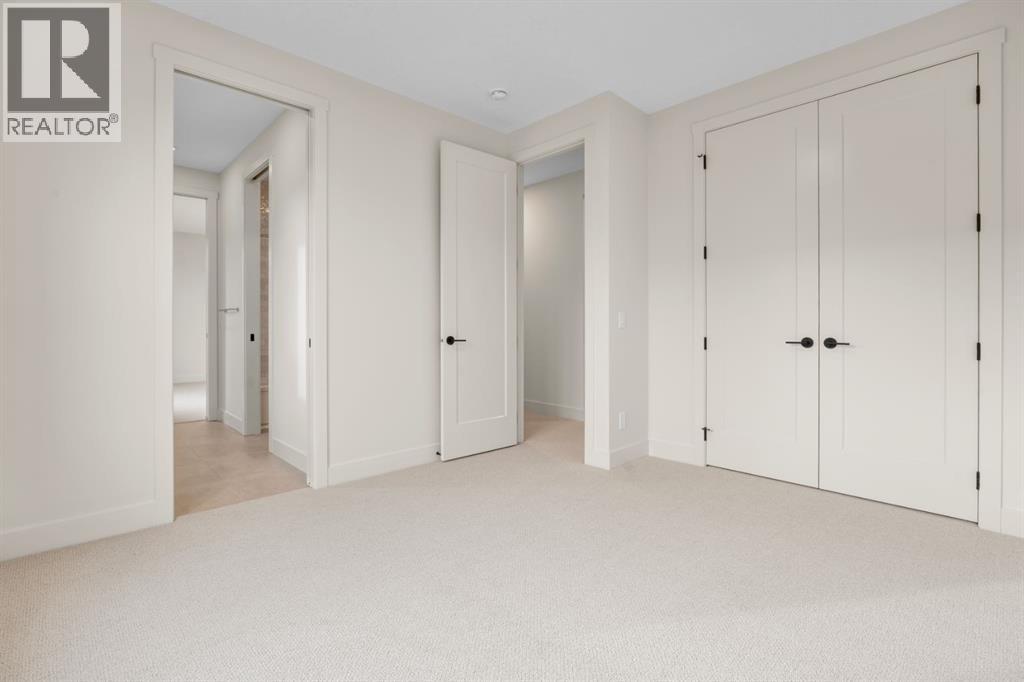 Single Family House for Sale in  Greenwich Row NW Greenwood/Greenbriar Calgary 