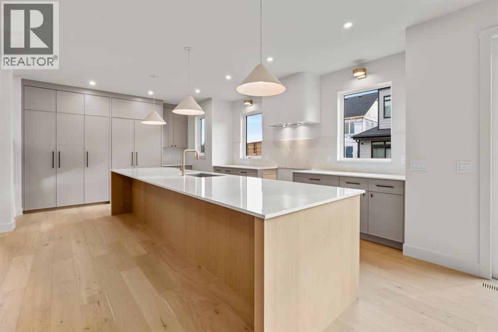 Single Family House for Sale in  Greenwich Row NW Greenwood/Greenbriar Calgary 