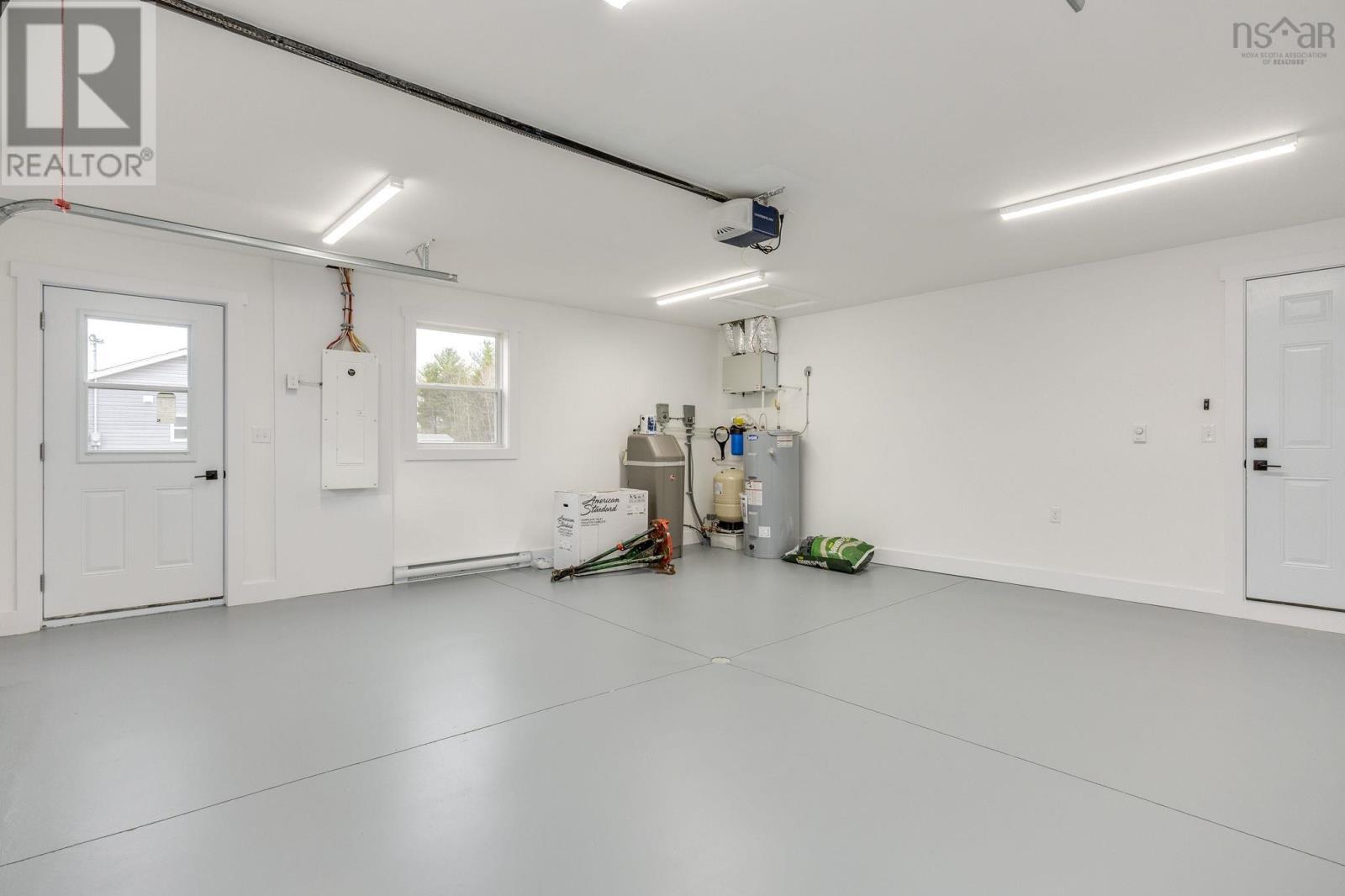 Property 19 of 41 of 71 Vendora Drive