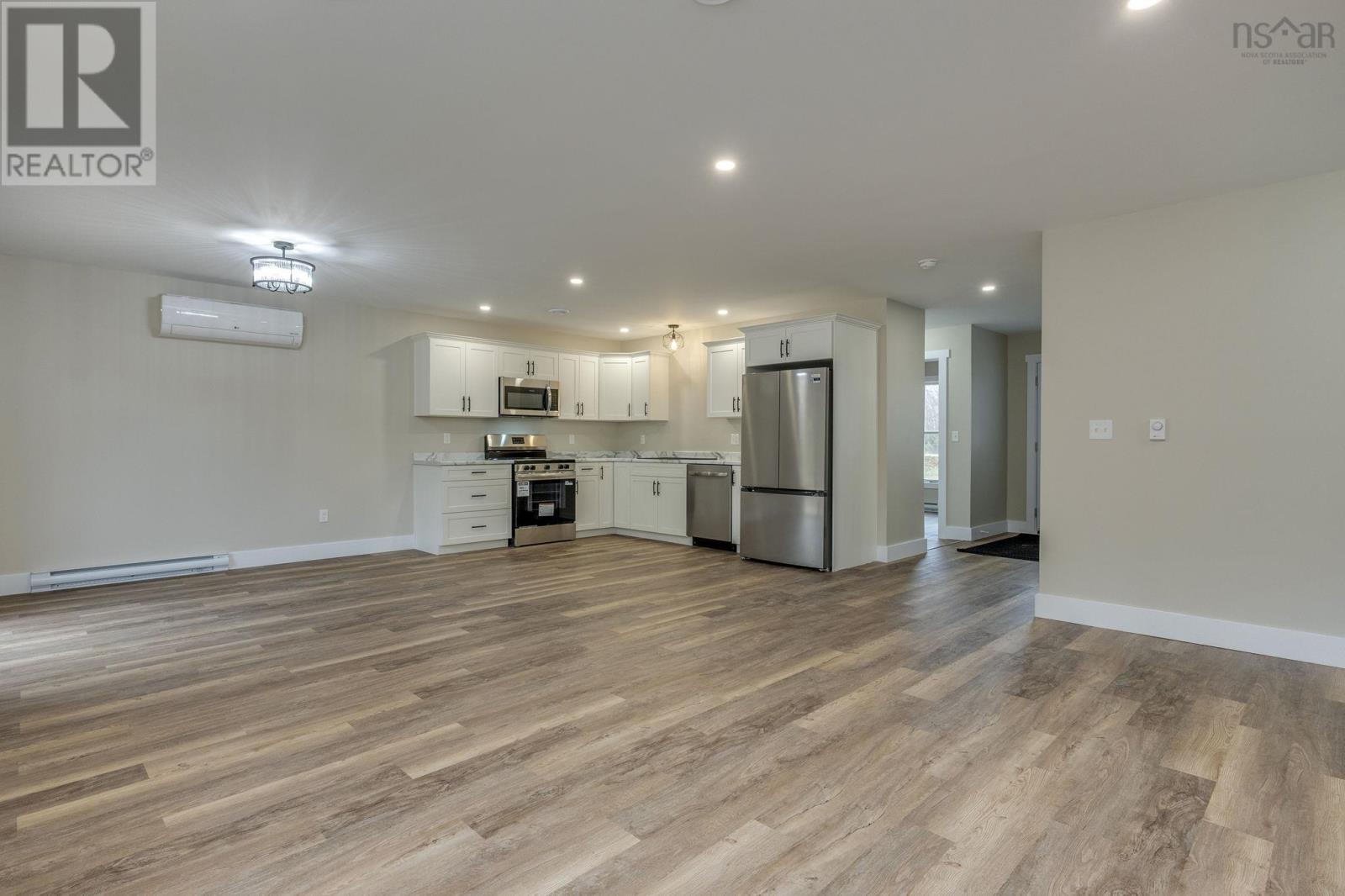 Property 24 of 41 of 71 Vendora Drive