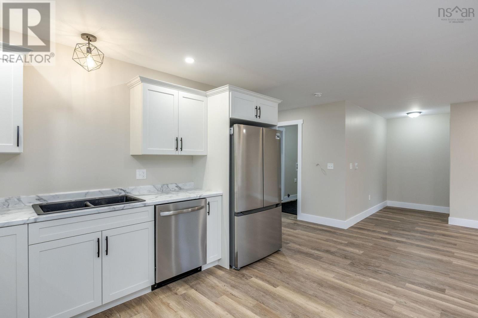 Property 29 of 41 of 71 Vendora Drive