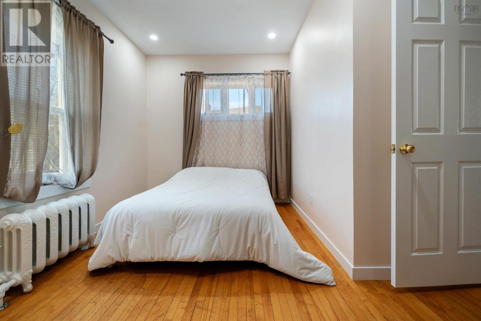 Property 16 of 43 of 132 Almont Avenue