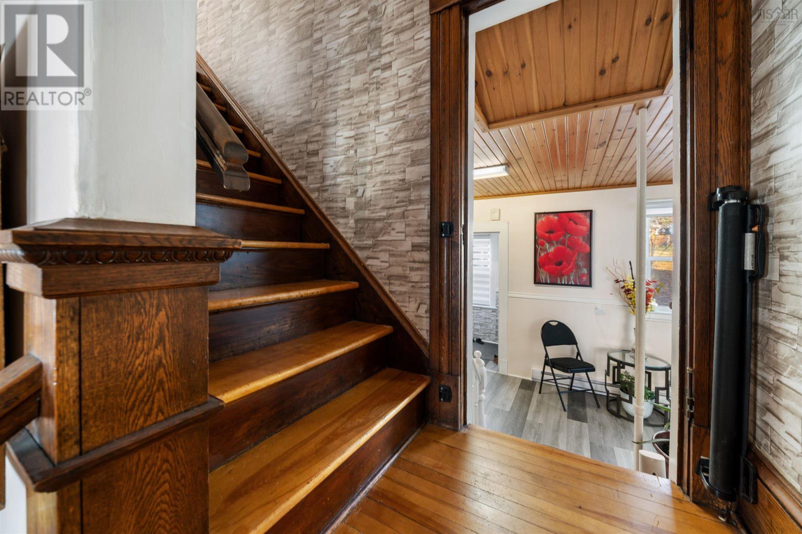 Property 35 of 43 of 132 Almont Avenue