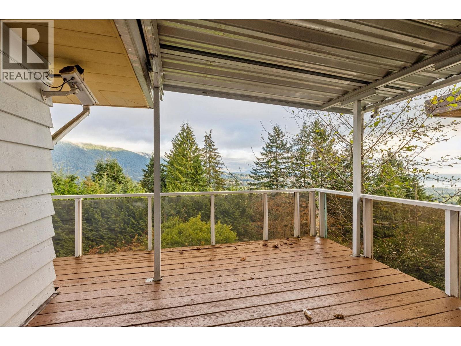 556 BALLANTREE ROAD, West Vancouver