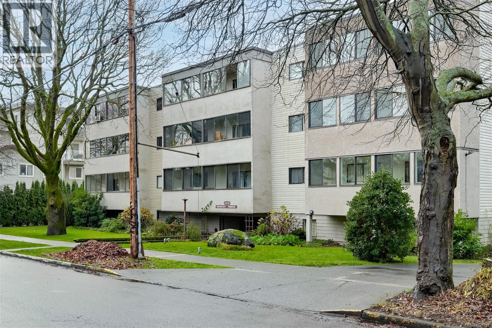 206 2610 Graham St, Victoria