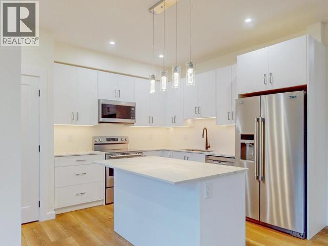 102-5191 MANSON AVE, Powell River