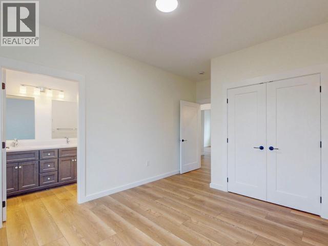 102-5191 MANSON AVE, Powell River