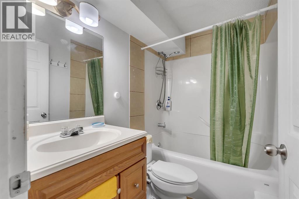 Single Family House for Sale in  Saddlebrook Way NE Saddle Ridge Calgary 