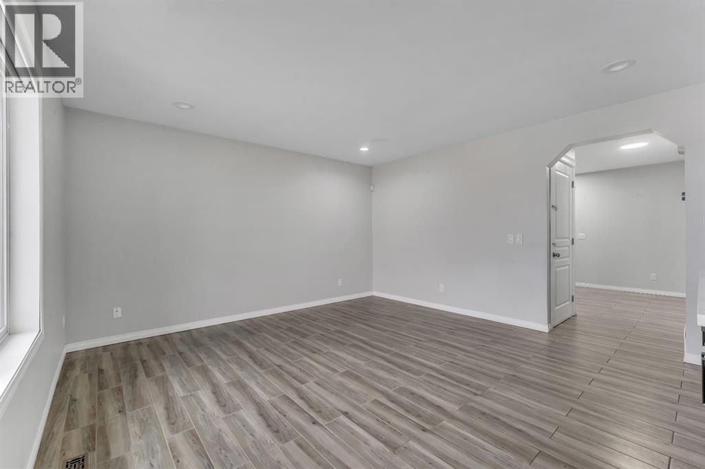 Single Family House for Sale in  Saddlebrook Way NE Saddle Ridge Calgary 