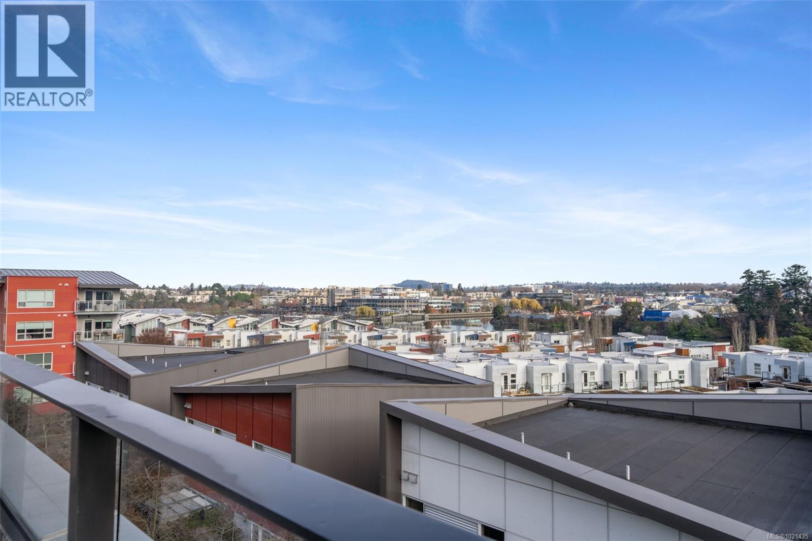 404 767 Tyee Rd, Victoria