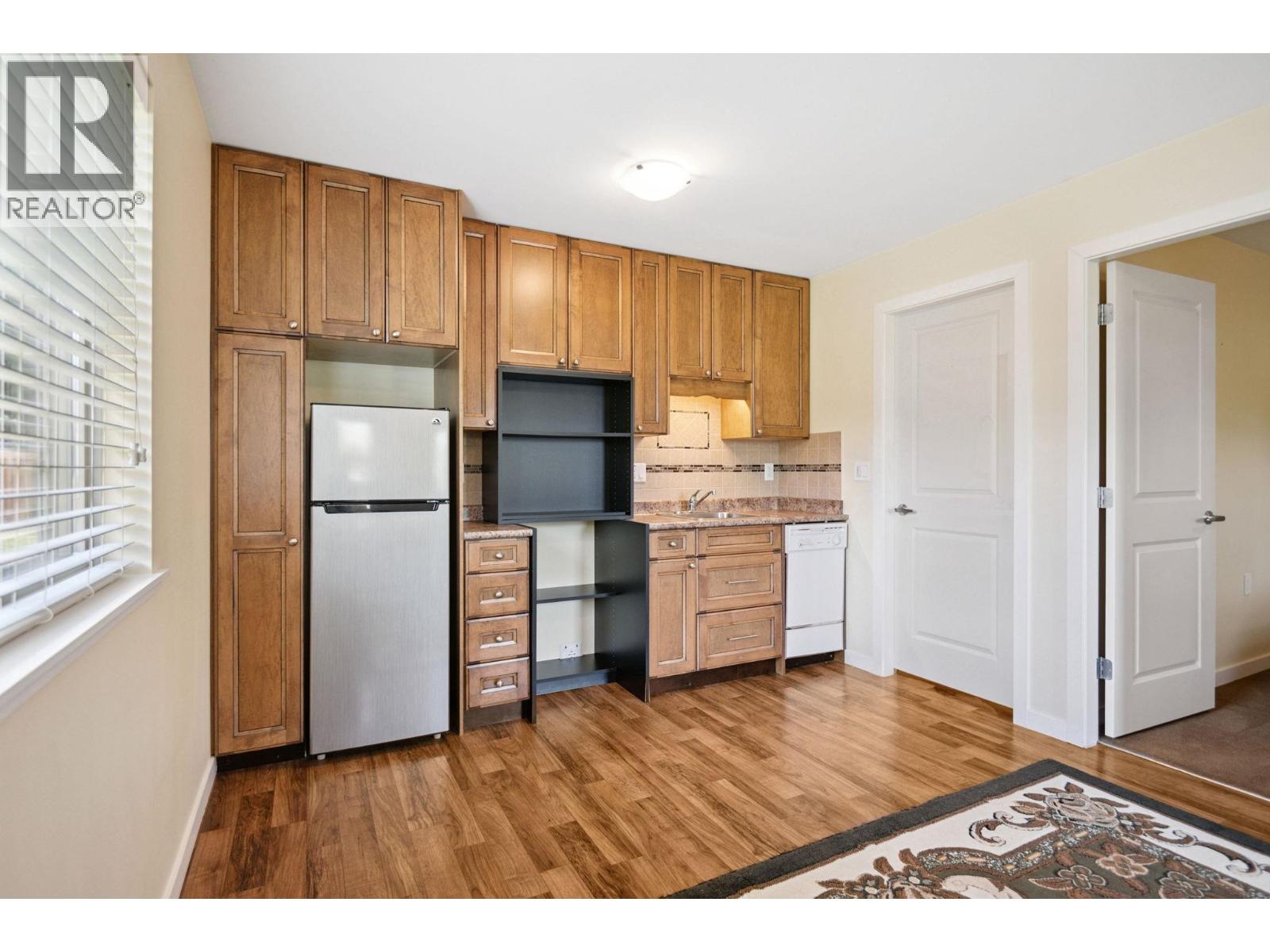 4394 RIVER Road West, Delta