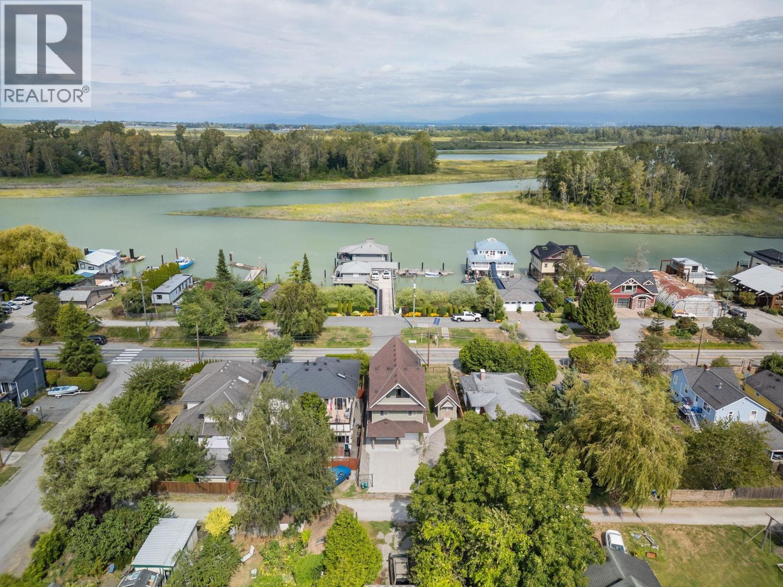 4394 RIVER Road West, Delta