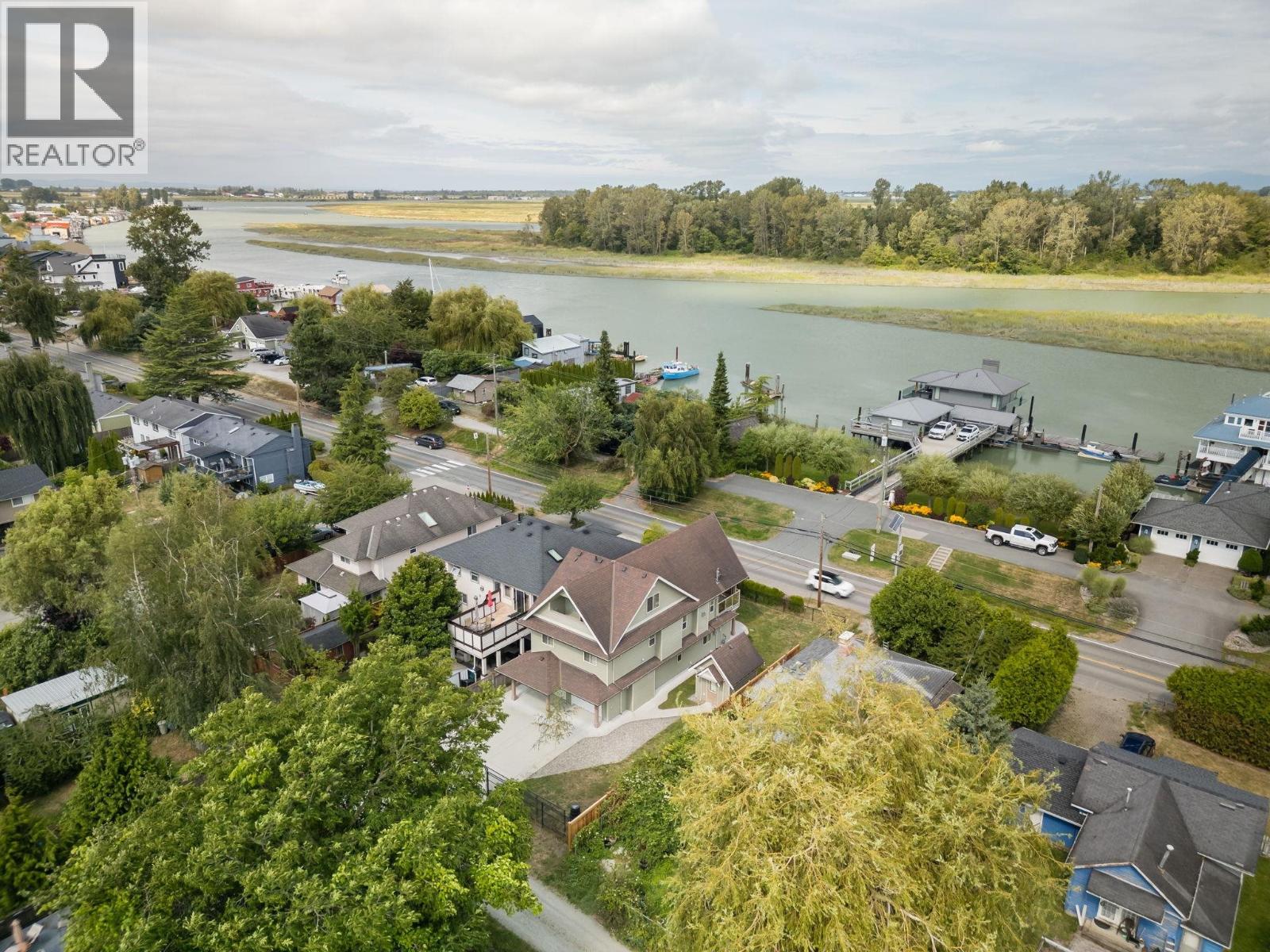 4394 RIVER Road West, Delta