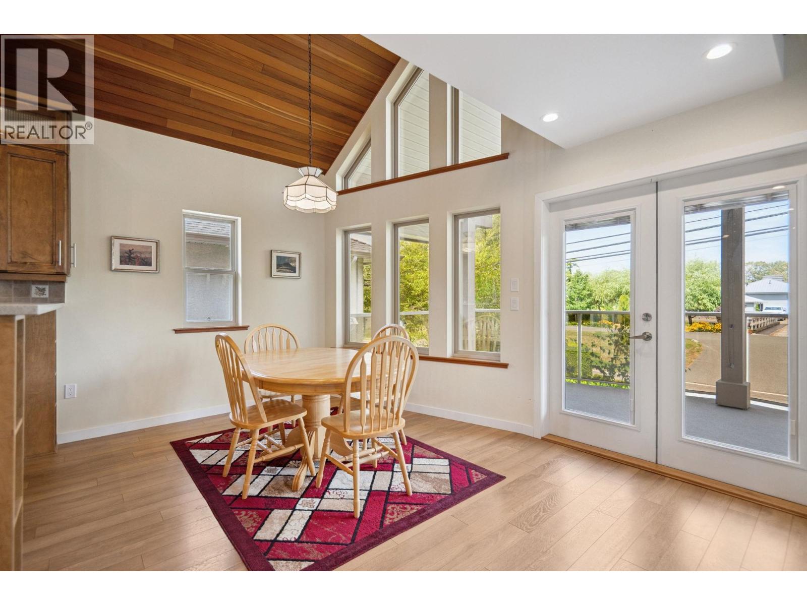 4394 RIVER Road West, Delta