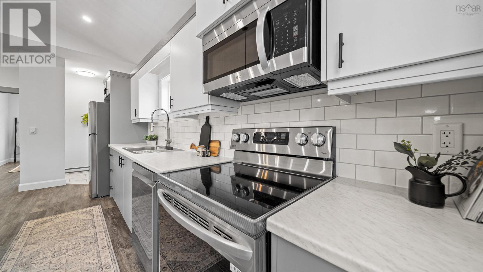 Property 22 of 44 of 72 Chisholm Road