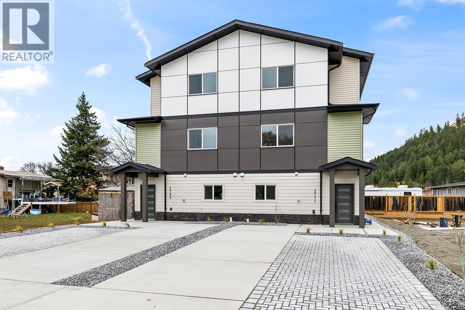 2711 Hewl Road, West Kelowna