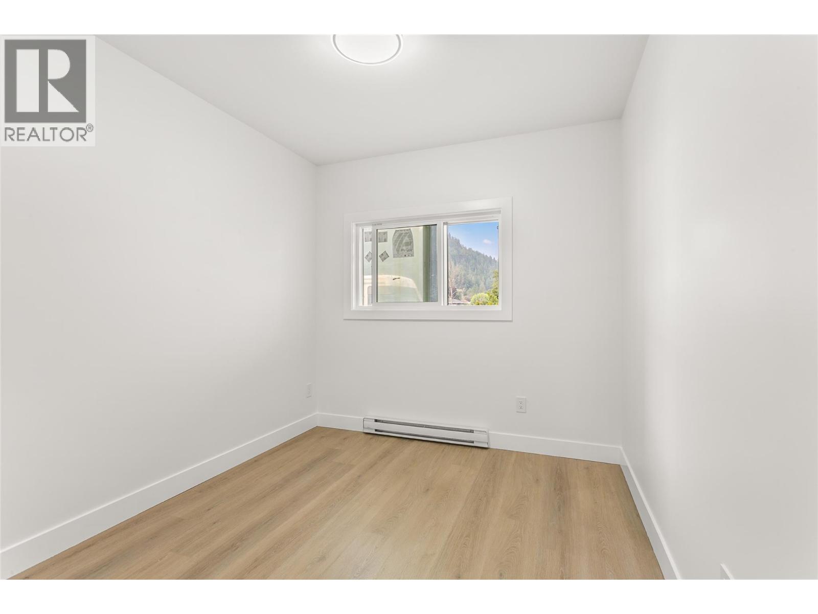  2711 Hewl Road, West Kelowna