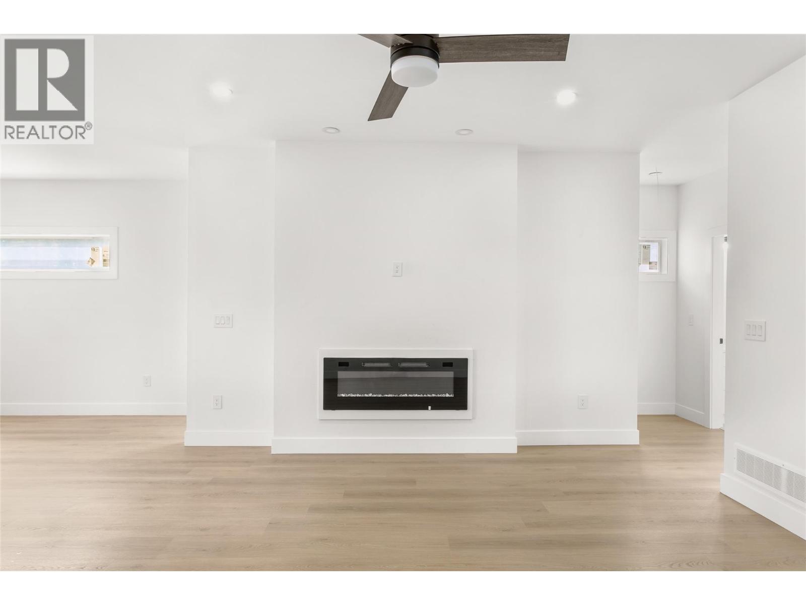  2711 Hewl Road, West Kelowna