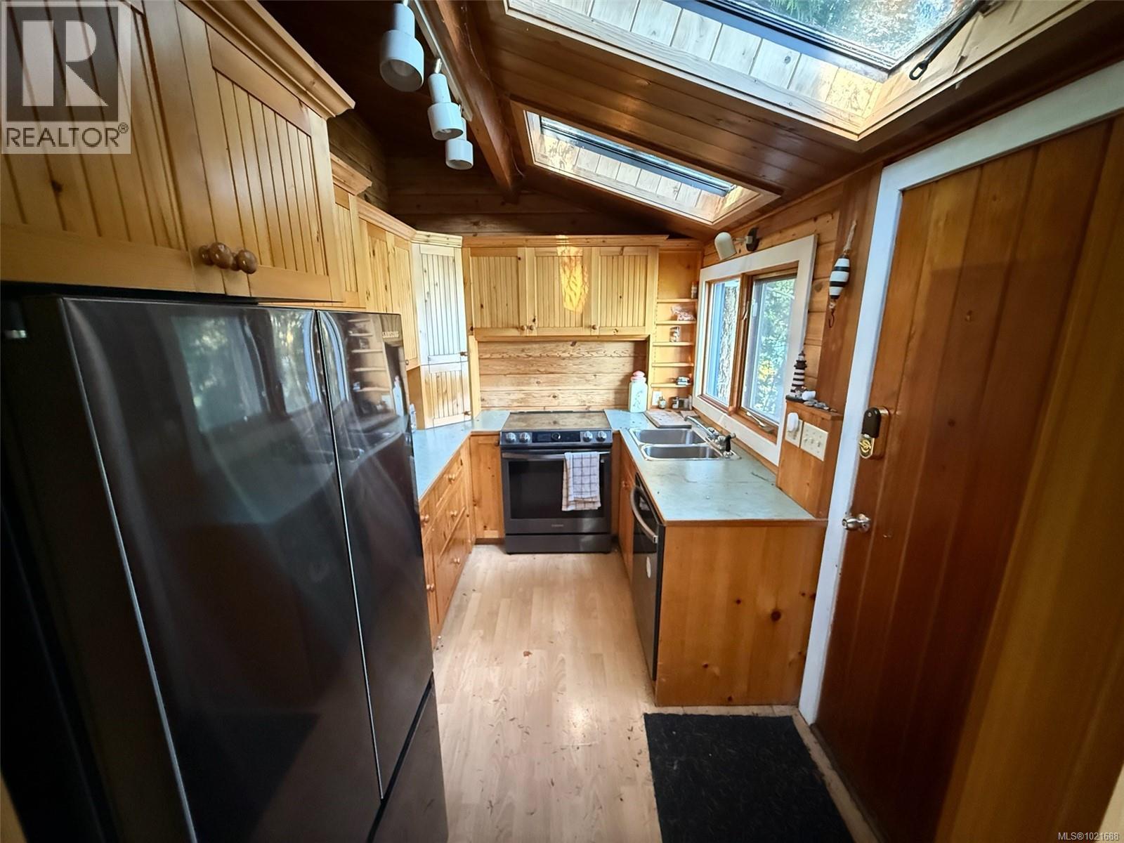 221 Isabella Point Rd, Salt Spring