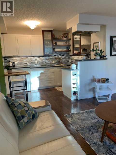 Single Family House for Sale in    Avenue SW Mission Calgary 