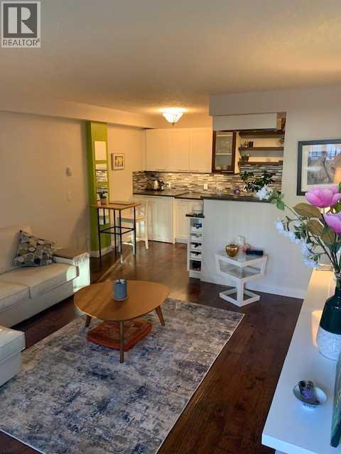 Single Family House for Sale in    Avenue SW Mission Calgary 