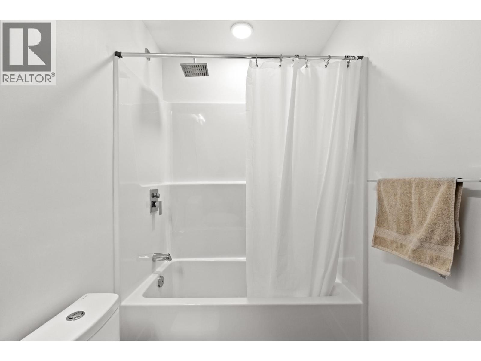 405 3634 Mission Springs Drive, Kelowna