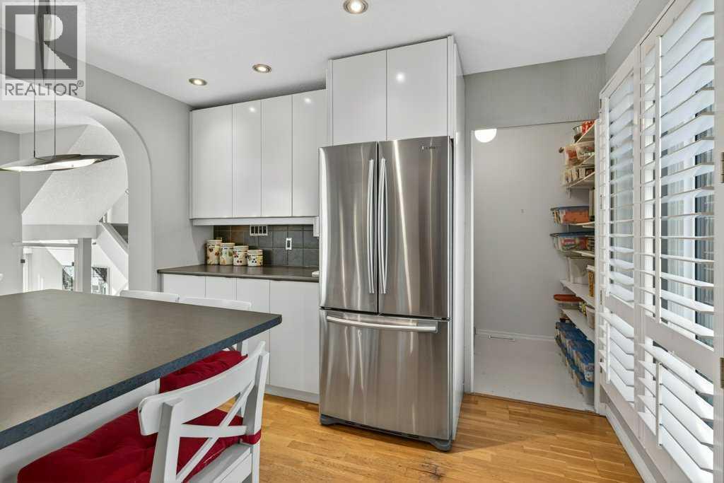 Single Family House 5 Level for Sale in  Point Mckay Road NW Point McKay Calgary 