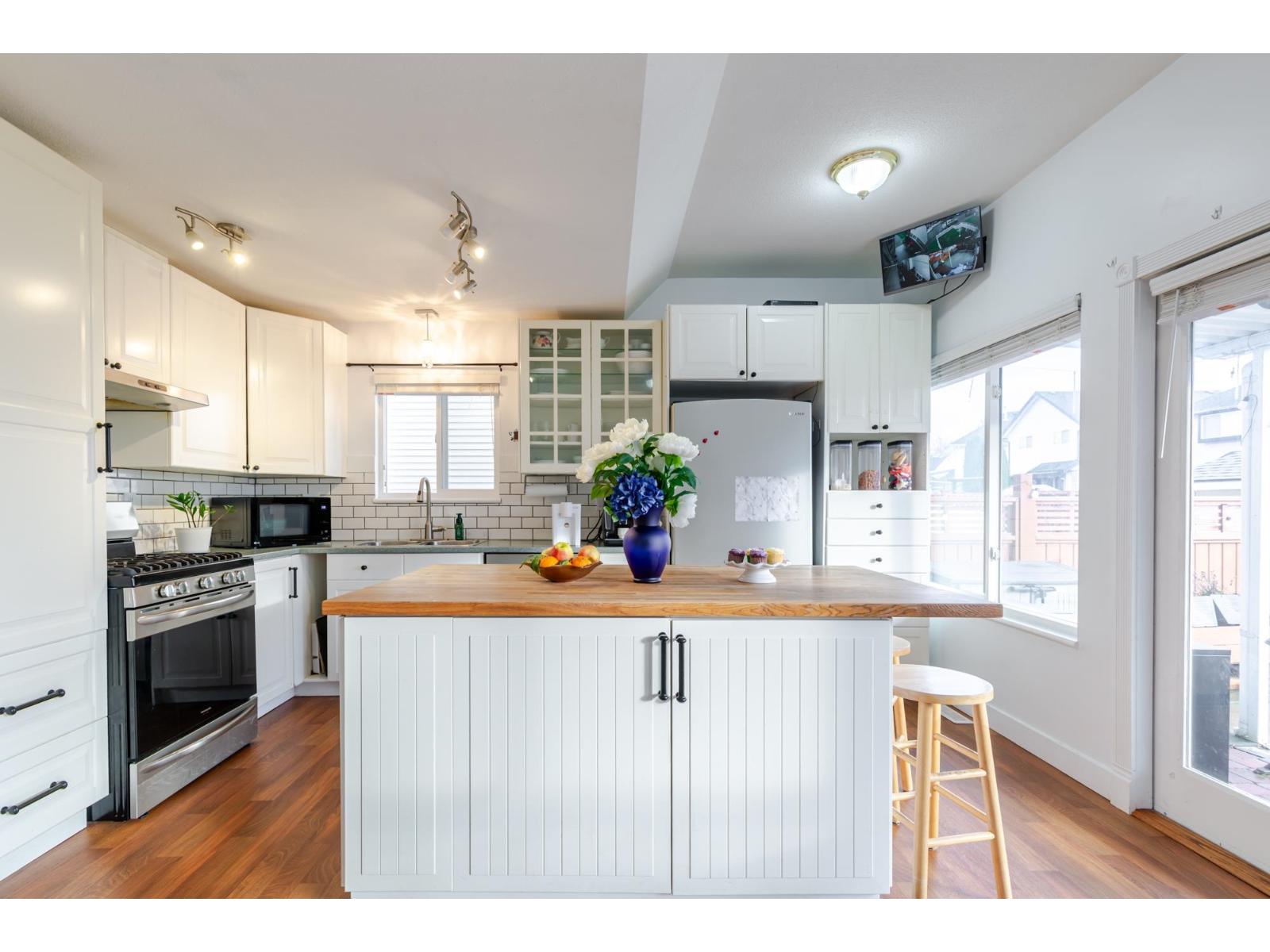 18452 66 AVENUE, Surrey