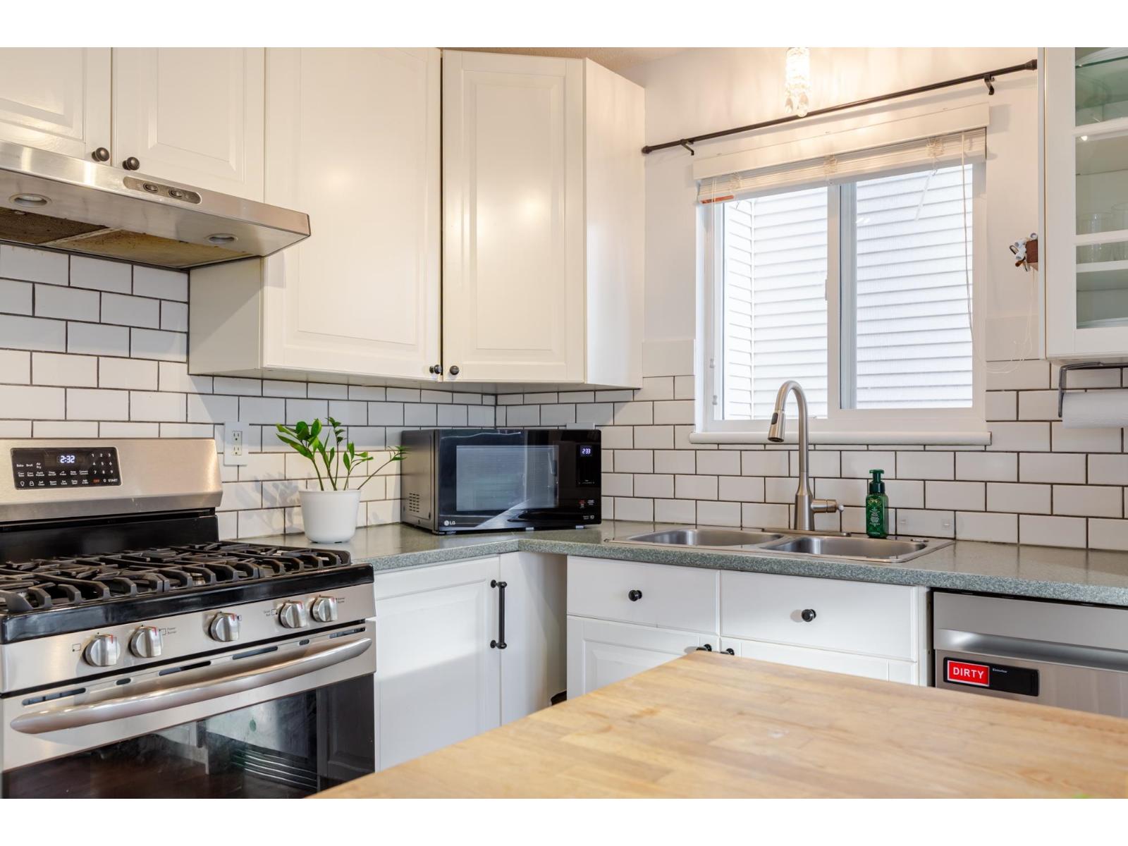 18452 66 AVENUE, Surrey