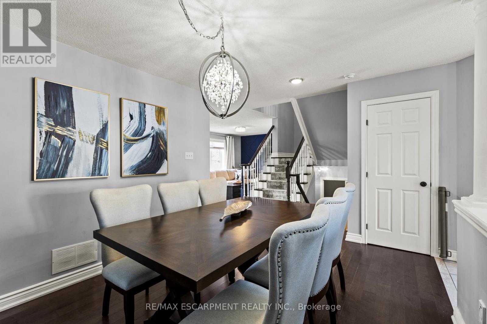 11 WILBUR DRIVE - Photo 4 of 21, Hamilton (Binbrook), Ontario