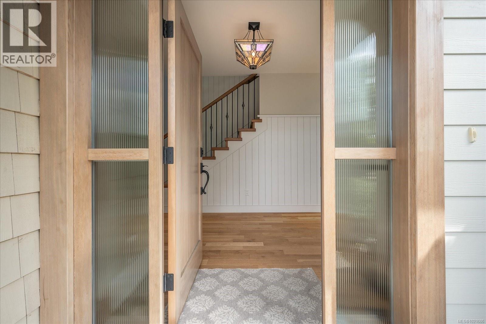 672 Lowry's Rd, Parksville